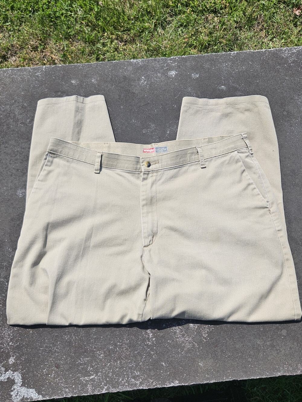 Wrangler Mens Pants 38 X 29 Khaki Comfort Solution Series Straight Leg Casual - Picture 1 of 5